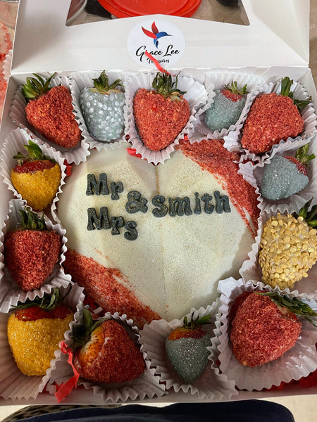 Breakable Heart Anniversary w/Dozen Strawberries